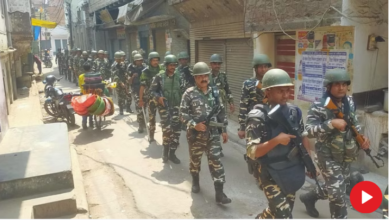 Photo of वाराणसी: संवेदनशील क्षेत्रों में सुरक्षा बलों ने किया रूट मार्च