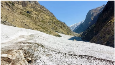 Photo of पिथौरागढ़: छिरकानी में ग्लेशियर खिसकने से मुनस्यारी-मिलम मार्ग बंद