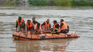 Photo of महाराष्ट्र: पुणे में उजानी बांध में पलटी नाव, छह लोगों के डूबने की आशंका