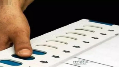 Photo of बरेली में ककराला के मतदान केंद्र पर 6 बार बदली गई EVM