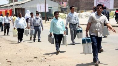 Photo of यूपी: चौथे चरण का चुनाव प्रचार थमा, बूथ के लिए रवाना हुईं पोलिंग पार्टियां